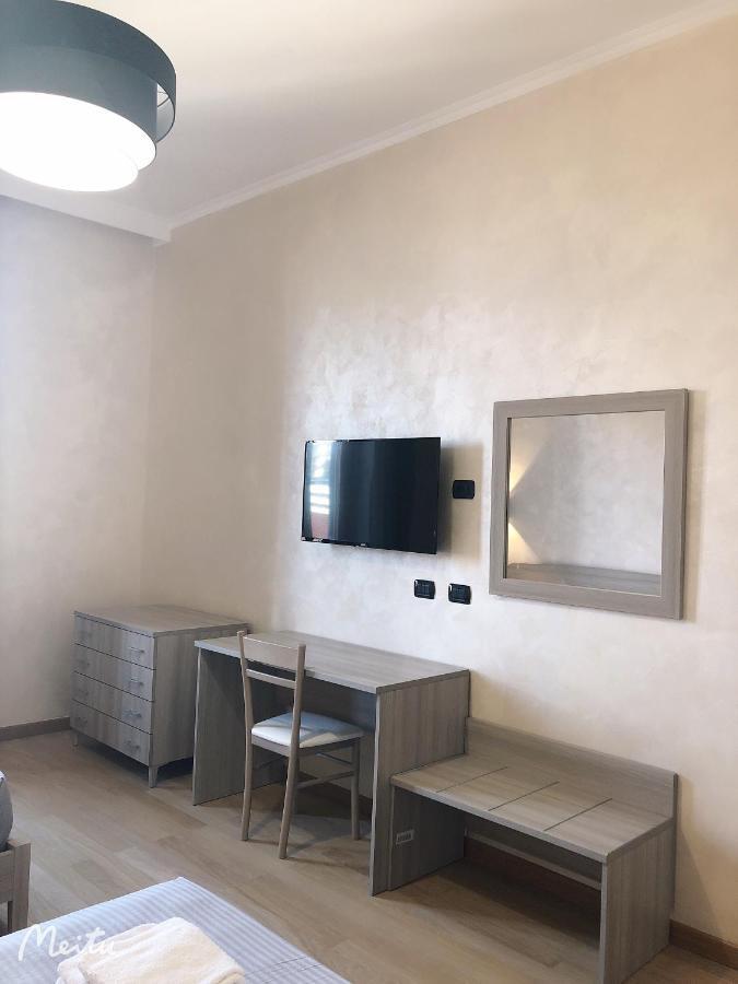Romafullhouse Guesthouse Dış mekan fotoğraf